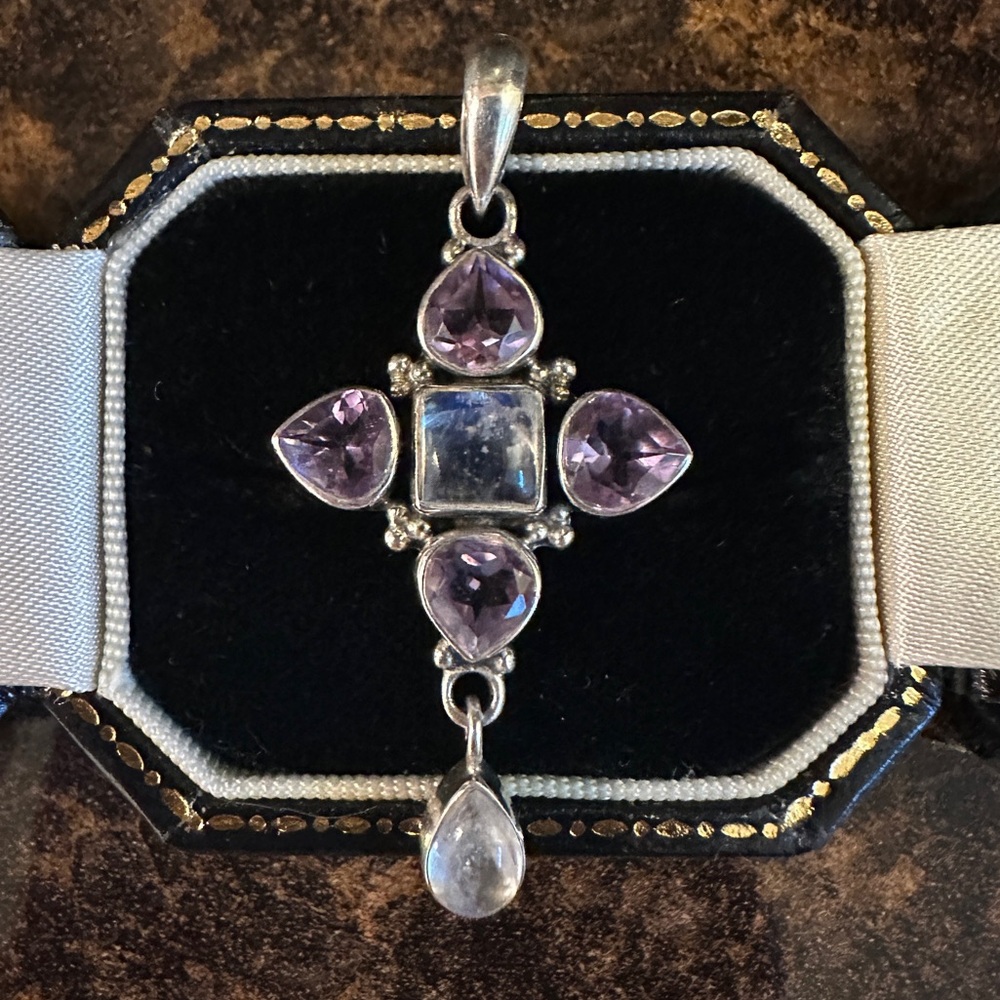 Beautiful Vintage .925 Sterling Silver Purple Amethyst Moonstone Cross Pendant